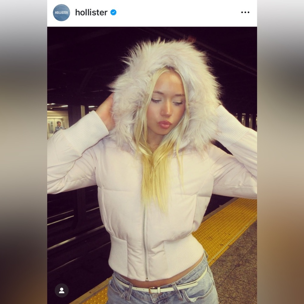 Hollister Light Pink Puffer Jacket with Faux Fur Trim - Picture 5 of 5